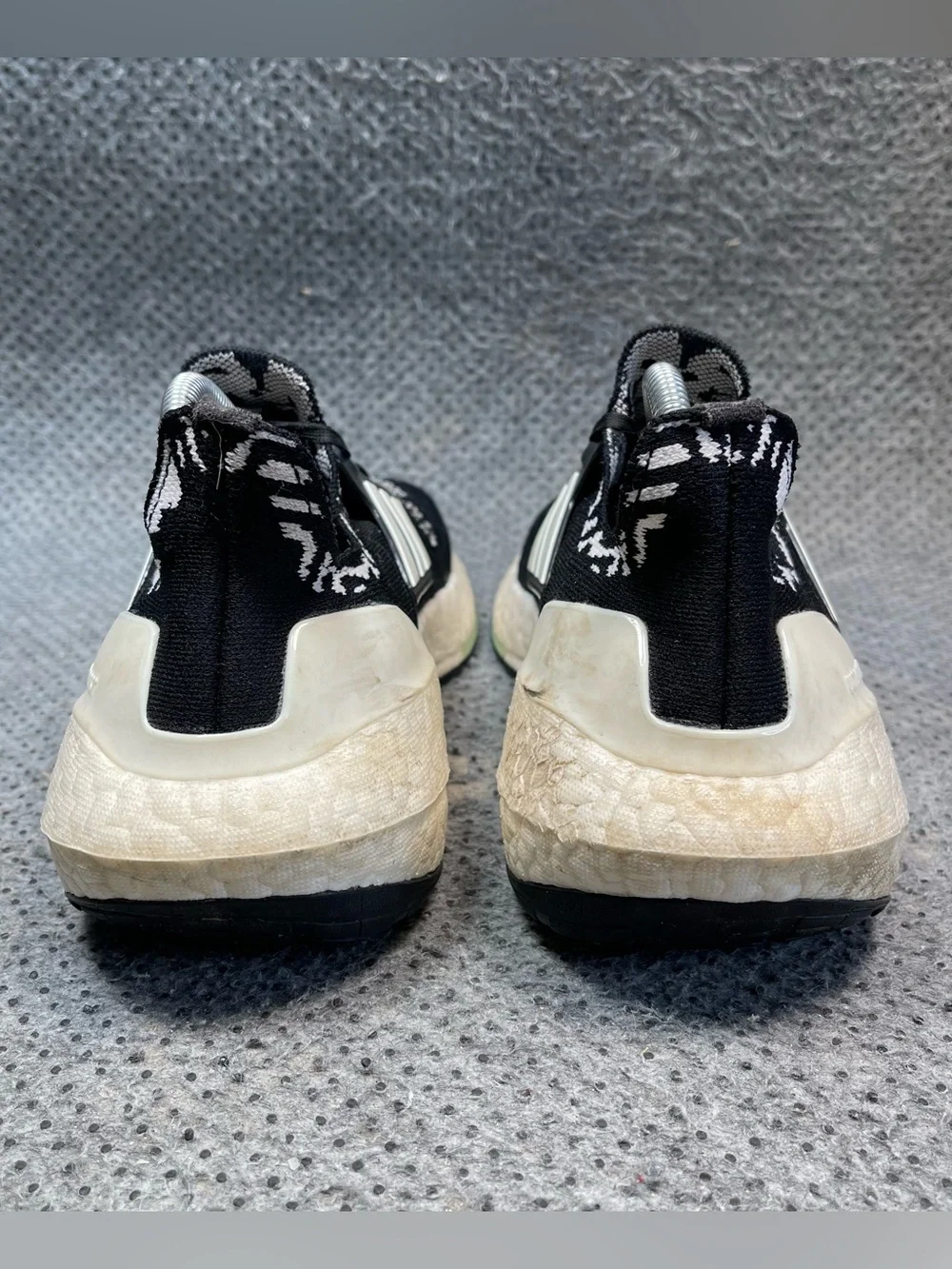 Adidas Ultraboost 22 Black White Running Shoes Size 9.5 Women’s